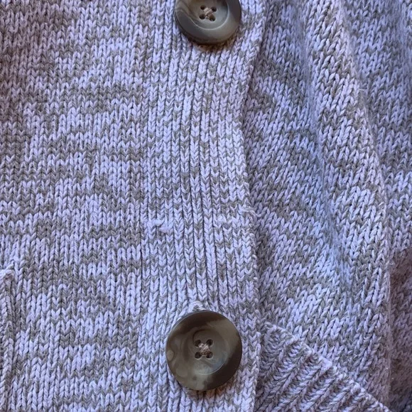Ann Taylor cardigan sweater size medium - Picture 13 of 13
